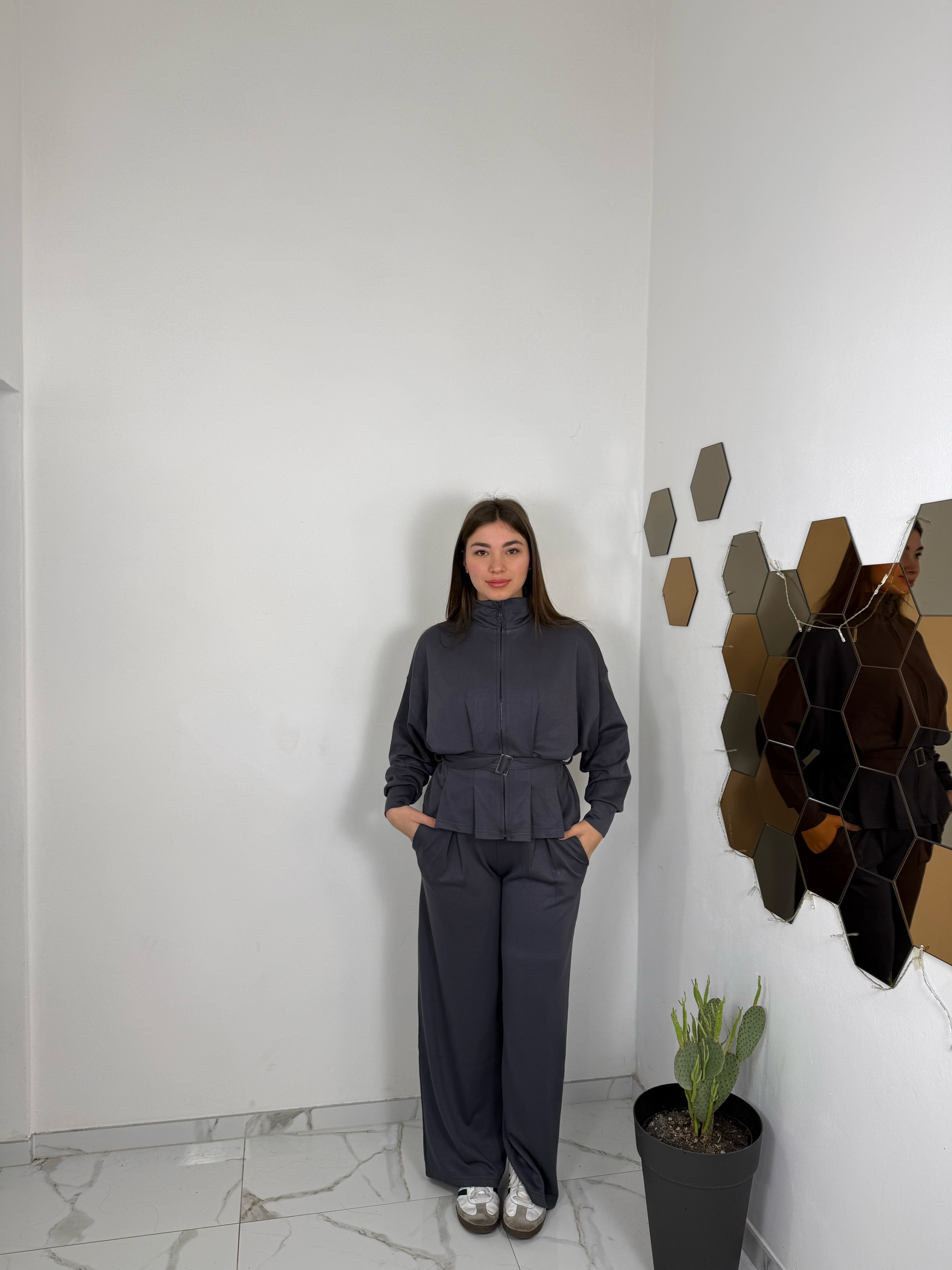 Coordinato “Essenziale” nero